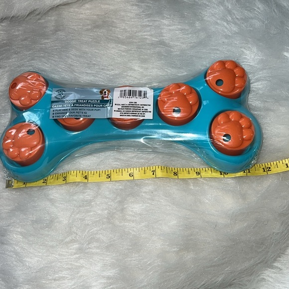 Doggie Treat Puzzle, Small, teal base & orange. Greenbrier Kennel Club - Picture 3 of 4